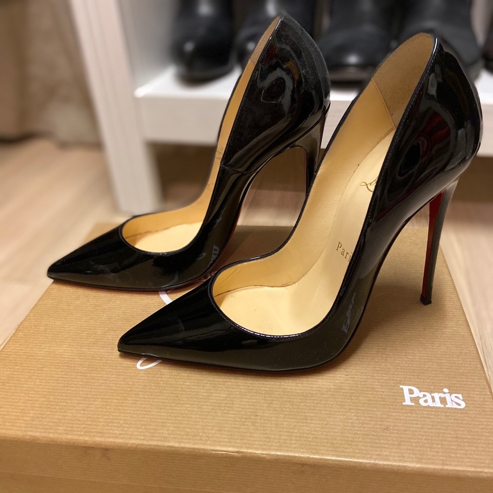 Christian Louboutin So Kate 37